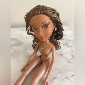 Bratz Yasmin Magic Makeup Y2K Doll